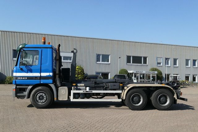 Mercedes-Benz 3343 Actros 6x4, Multilift LHS26056, Klima, AHK - شاحنة ذات الخطاف: صور 4 Mercedes-Benz 3343 Actros 6x4, Multilift LHS26056, Klima, AHK - شاحنة ذات الخطاف: صور 4