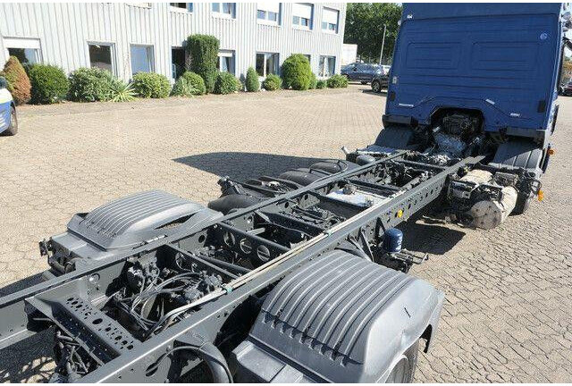 Mercedes-Benz 918 L Atego 4x2, Nebenantrieb, Standklima - الشاسيه شاحنة: صور 4 Mercedes-Benz 918 L Atego 4x2, Nebenantrieb, Standklima - الشاسيه شاحنة: صور 4
