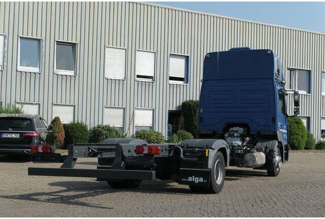 Mercedes-Benz 918 L Atego 4x2, Schlafliege, Klima,Nebenantrieb - الشاسيه شاحنة: صور 3 Mercedes-Benz 918 L Atego 4x2, Schlafliege, Klima,Nebenantrieb - الشاسيه شاحنة: صور 3