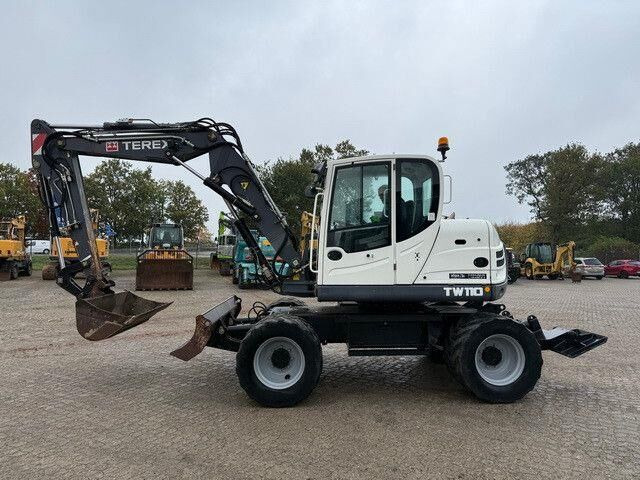 Terex TW 110, Schild, Pratzen, S.W.S, Knickausleger - حفارة على عجلات: صور 2 Terex TW 110, Schild, Pratzen, S.W.S, Knickausleger - حفارة على عجلات: صور 2