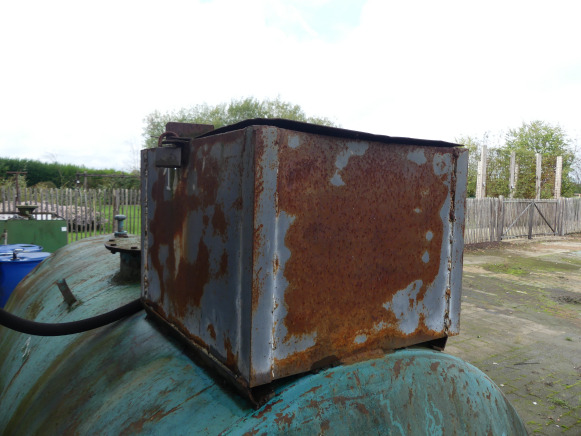 Cuve a mazout avec pompe - آلة الغذاء: صور 4 Cuve a mazout avec pompe - آلة الغذاء: صور 4