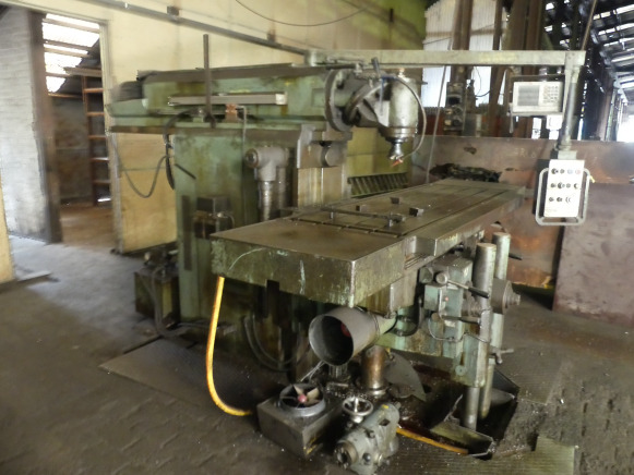 Fraiseuse universelle CNC 3 aves Fias Mh6 - آلة طحن المعادن: صور 2 Fraiseuse universelle CNC 3 aves Fias Mh6 - آلة طحن المعادن: صور 2