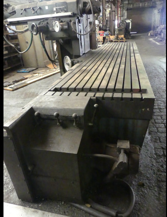 Fraiseuse universelle CNC 3 axes Huron RU 881 - آلة طحن المعادن: صور 3 Fraiseuse universelle CNC 3 axes Huron RU 881 - آلة طحن المعادن: صور 3