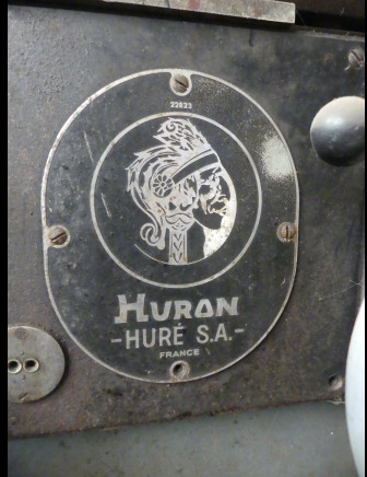 Fraiseuse universelle CNC 3 axes Huron RU 881 - آلة طحن المعادن: صور 5 Fraiseuse universelle CNC 3 axes Huron RU 881 - آلة طحن المعادن: صور 5