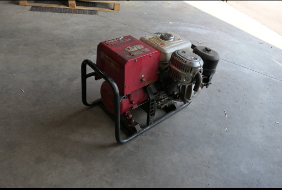 Groupe électrogène moteur thermique essence Honda EG 3000X - مجموعة المولدات: صور 3 Groupe électrogène moteur thermique essence Honda EG 3000X - مجموعة المولدات: صور 3