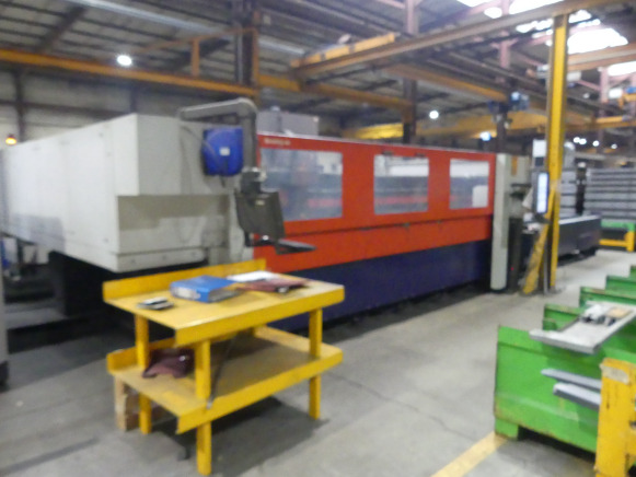 Machine de découpe laser CO² avec refroidisseur et aspiration de fumée Bystronic Bylaser 4400 - آلة تصنيع المعادن: صور 1 Machine de découpe laser CO² avec refroidisseur et aspiration de fumée Bystronic Bylaser 4400 - آلة تصنيع المعادن: صور 1