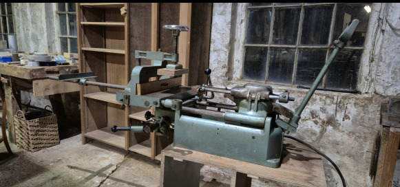 Mortaiseuse RAPID – en parfait état de fonctionnement - آلة النجارة: صور 1 Mortaiseuse RAPID – en parfait état de fonctionnement - آلة النجارة: صور 1