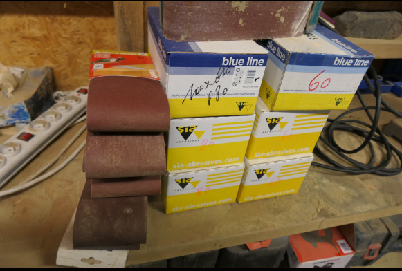 Ponceuse à bande Makita 9402 - آلة النجارة: صور 5 Ponceuse à bande Makita 9402 - آلة النجارة: صور 5