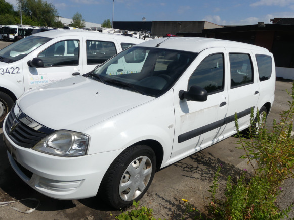 REF:10423 - Voiture Dacia Logan 1.5 DCI break (2012-254.373 km) - الشاحنات الصغيرة كابينة مزدوجة: صور 1 REF:10423 - Voiture Dacia Logan 1.5 DCI break (2012-254.373 km) - الشاحنات الصغيرة كابينة مزدوجة: صور 1