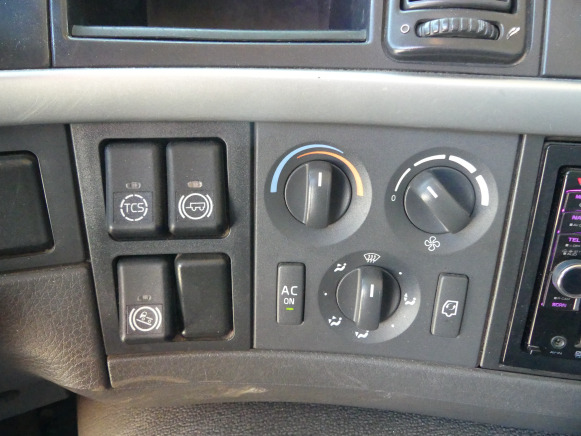 بصندوق مغلق شاحنة REF:1255 - Camion Fourgon Volvo FMFH E5 (2011-904.667 km): صور 12