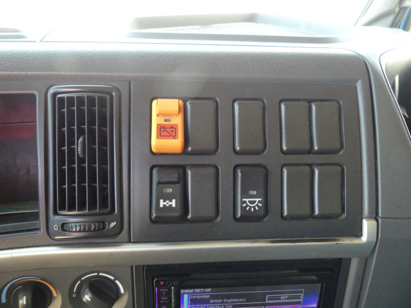 بصندوق مغلق شاحنة REF:1255 - Camion Fourgon Volvo FMFH E5 (2011-904.667 km): صور 10
