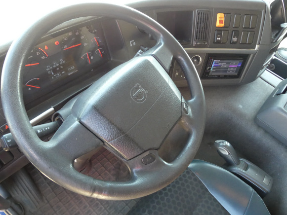 بصندوق مغلق شاحنة REF:1255 - Camion Fourgon Volvo FMFH E5 (2011-904.667 km): صور 7