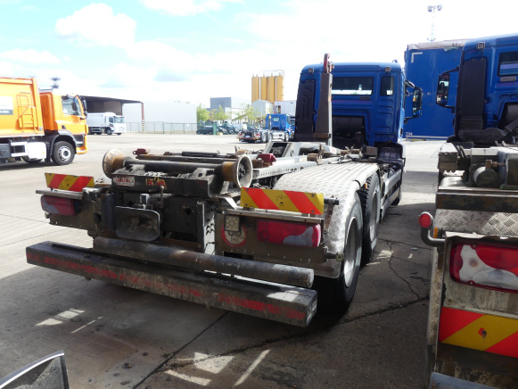 REF:1374 - Camion porte-container MAN TGS (2014-568.806 km) - شاحنة ذات الخطاف: صور 3 REF:1374 - Camion porte-container MAN TGS (2014-568.806 km) - شاحنة ذات الخطاف: صور 3