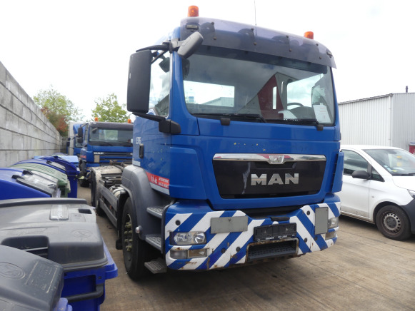 REF:1376 - Camion porte-container MAN TGS (2014-573.144 km) - شاحنة ذات الخطاف: صور 2 REF:1376 - Camion porte-container MAN TGS (2014-573.144 km) - شاحنة ذات الخطاف: صور 2