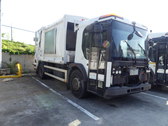 REF:1436 - Camion poubelle Renault Access (2013-162.300 km) - شاحنة القمامة: صور 2 REF:1436 - Camion poubelle Renault Access (2013-162.300 km) - شاحنة القمامة: صور 2