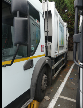 REF:1450 - Camion poubelle Renault Access (2015-119.873 km)(Vin:SEG1932BL6BF21129) - شاحنة القمامة: صور 3 REF:1450 - Camion poubelle Renault Access (2015-119.873 km)(Vin:SEG1932BL6BF21129) - شاحنة القمامة: صور 3