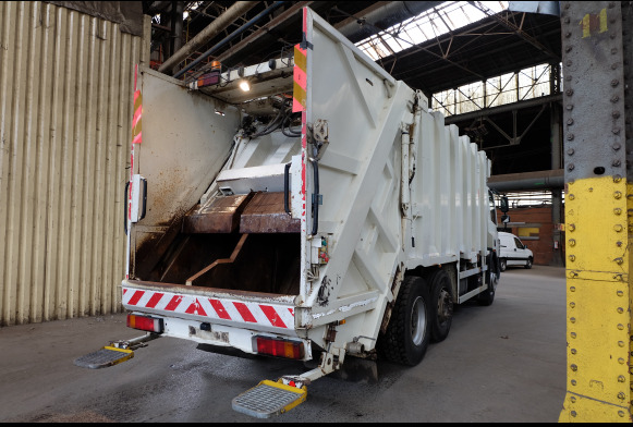 REF : 2 -Camion Poubelle DAF AG75 - شاحنة القمامة: صور 5 REF : 2 -Camion Poubelle DAF AG75 - شاحنة القمامة: صور 5