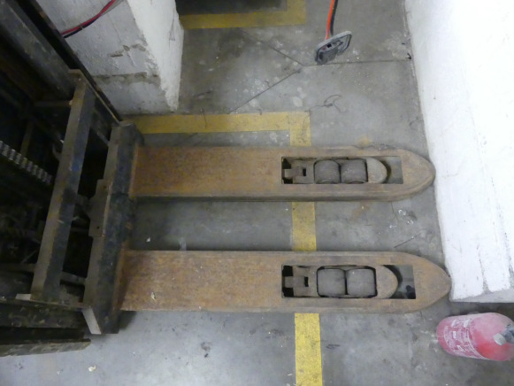 REF:2245.18.36 - Gerbeur électrique BT Staxio SWE120 L - أخرى: صور 4 REF:2245.18.36 - Gerbeur électrique BT Staxio SWE120 L - أخرى: صور 4