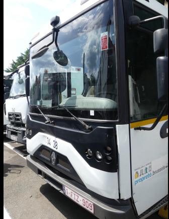 REF:3438 - Camion poubelle (à reconditionner) Renault Access (2013-185.600 km) - شاحنة القمامة: صور 3 REF:3438 - Camion poubelle (à reconditionner) Renault Access (2013-185.600 km) - شاحنة القمامة: صور 3