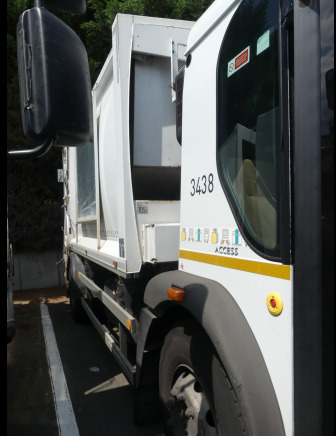REF:3438 - Camion poubelle (à reconditionner) Renault Access (2013-185.600 km) - شاحنة القمامة: صور 4 REF:3438 - Camion poubelle (à reconditionner) Renault Access (2013-185.600 km) - شاحنة القمامة: صور 4