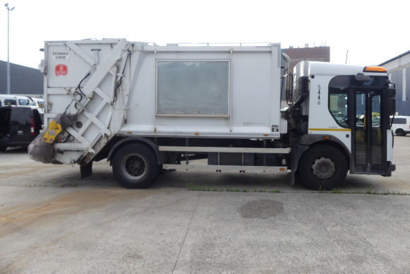 REF:5446 - Camion poubelle Renault Access (2013-192.146 km) - شاحنة القمامة: صور 4 REF:5446 - Camion poubelle Renault Access (2013-192.146 km) - شاحنة القمامة: صور 4