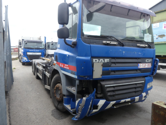 REF:6493 - Camion porte-container DAF 85.360 - شاحنة ذات الخطاف: صور 2 REF:6493 - Camion porte-container DAF 85.360 - شاحنة ذات الخطاف: صور 2