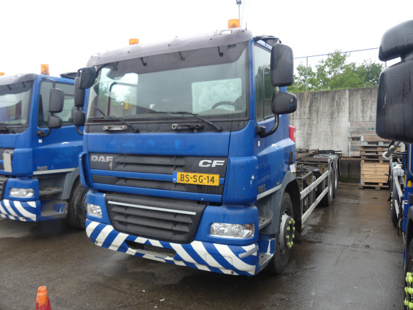 REF:BS-SG-14 - Camion porte container DAF FASCF85 (2007-1.117.773 km) - شاحنات الحاويات / جسم علوي قابل للتغيير شاحنة: صور 1 REF:BS-SG-14 - Camion porte container DAF FASCF85 (2007-1.117.773 km) - شاحنات الحاويات / جسم علوي قابل للتغيير شاحنة: صور 1
