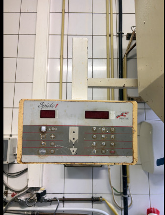 Trémie passeuse avec commande électrique Spiromatic Spido1 - معدات المخابز: صور 2 Trémie passeuse avec commande électrique Spiromatic Spido1 - معدات المخابز: صور 2