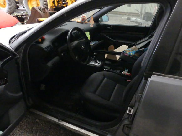 Voiture Audi A4 - سيارة: صور 5 Voiture Audi A4 - سيارة: صور 5