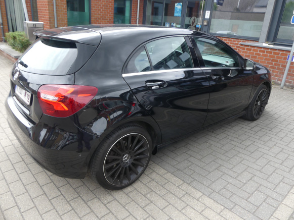 Voiture Mercedes-Benz A 180 (2018-99.600 km-VIN:WDD1760121J776850) - سيارة: صور 3 Voiture Mercedes-Benz A 180 (2018-99.600 km-VIN:WDD1760121J776850) - سيارة: صور 3