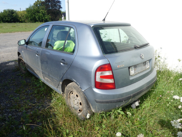 Voiture Skoda Fabia (2004-189.523 km) - سيارة: صور 3 Voiture Skoda Fabia (2004-189.523 km) - سيارة: صور 3