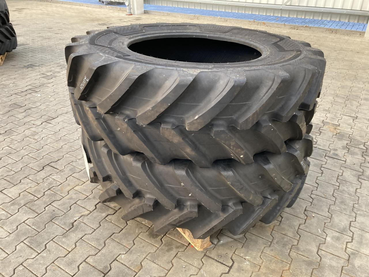 Alliance 460/85R34 - الإطارات - الآلات والماكينات الزراعية: صور 1 Alliance 460/85R34 - الإطارات - الآلات والماكينات الزراعية: صور 1