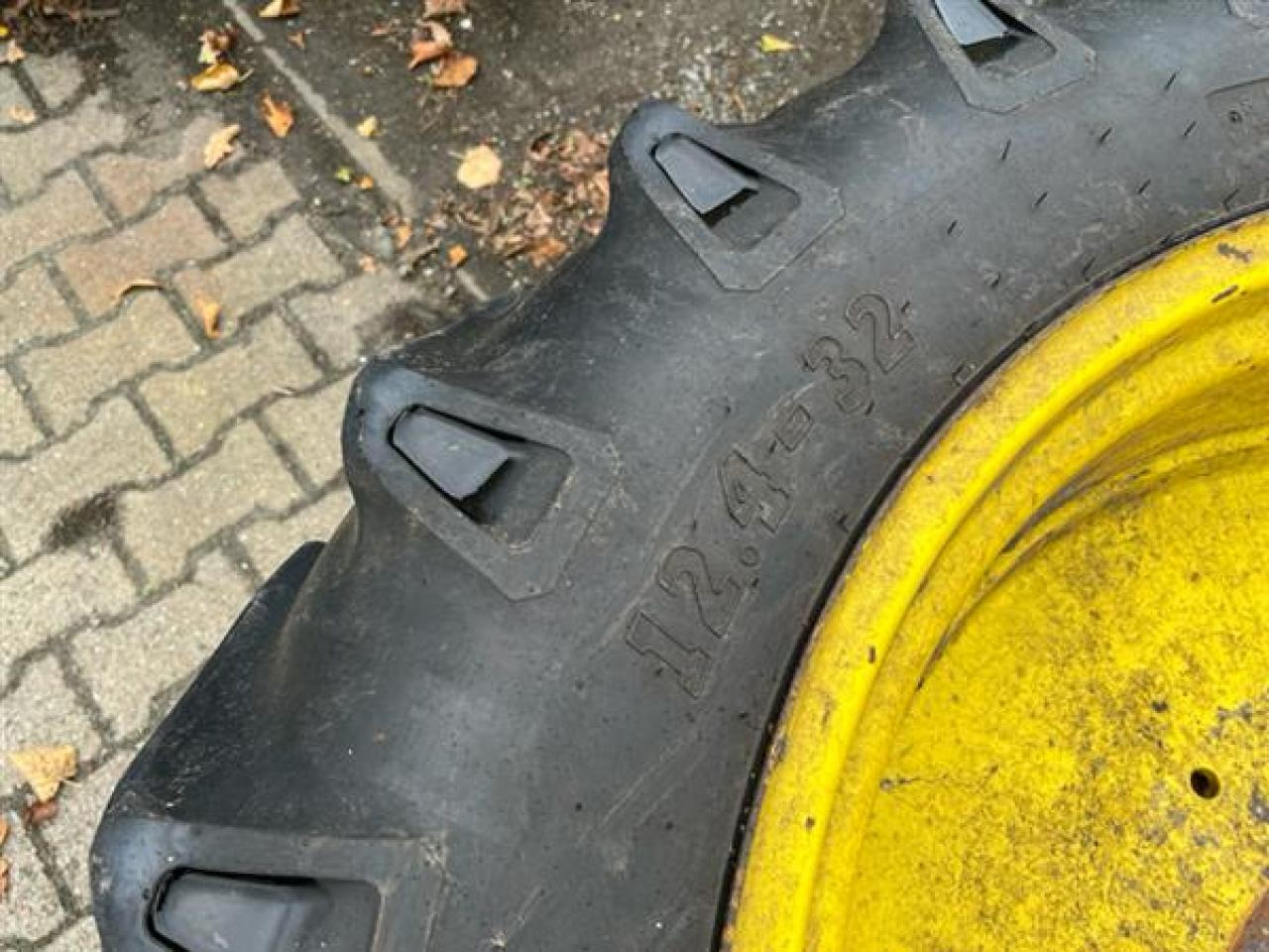 BKT 12.4-32 - الإطارات - الآلات والماكينات الزراعية: صور 3 BKT 12.4-32 - الإطارات - الآلات والماكينات الزراعية: صور 3