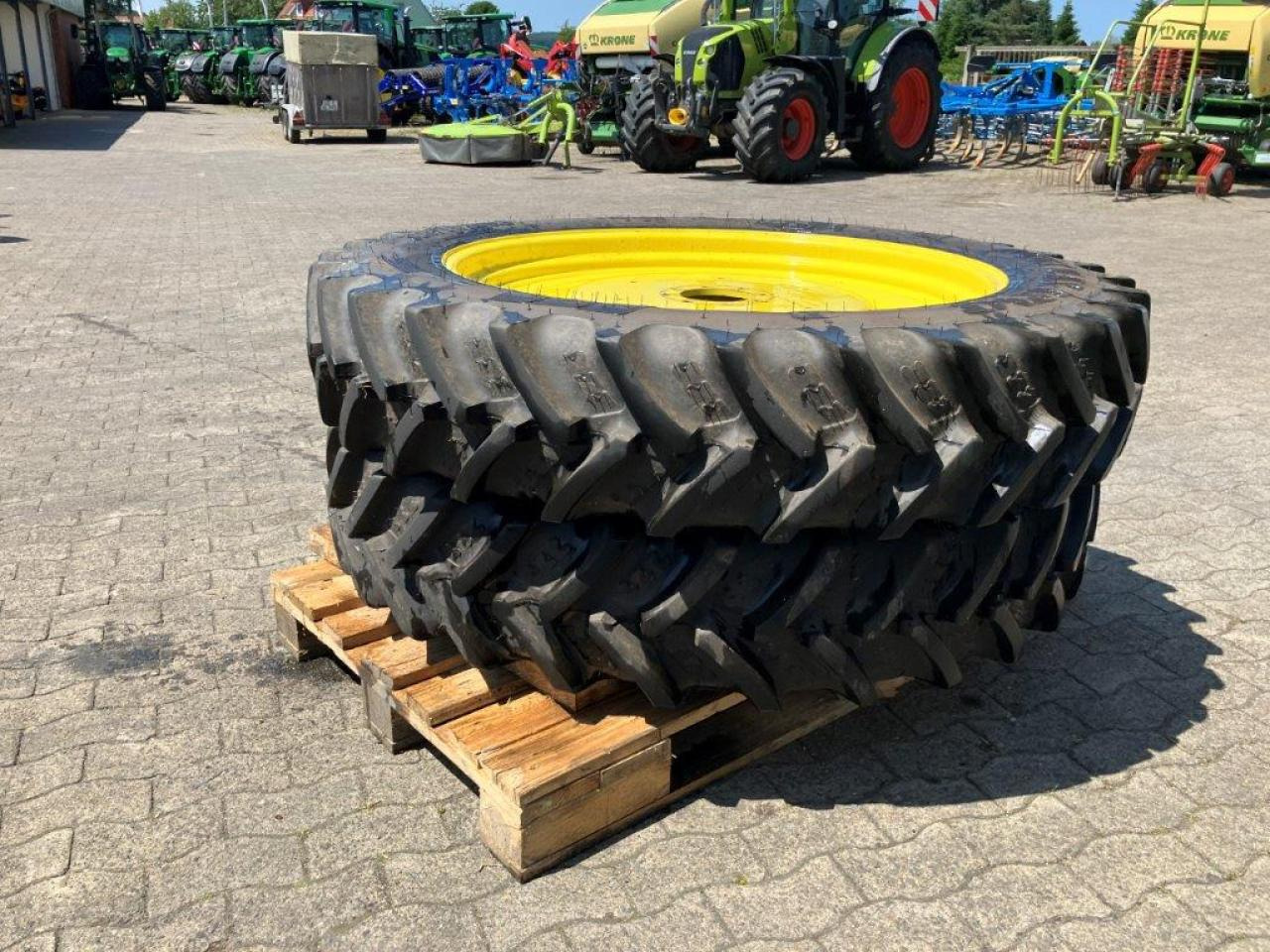 BKT 320/90R42 - الإطارات - الآلات والماكينات الزراعية: صور 2 BKT 320/90R42 - الإطارات - الآلات والماكينات الزراعية: صور 2