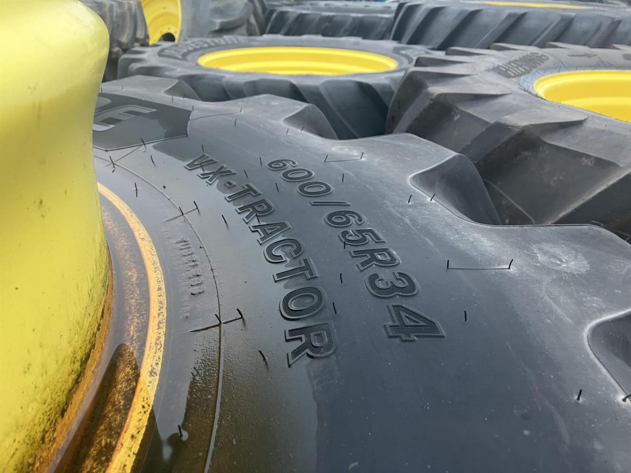 Bridgestone 600/65R34 - الإطارات - الآلات والماكينات الزراعية: صور 4 Bridgestone 600/65R34 - الإطارات - الآلات والماكينات الزراعية: صور 4