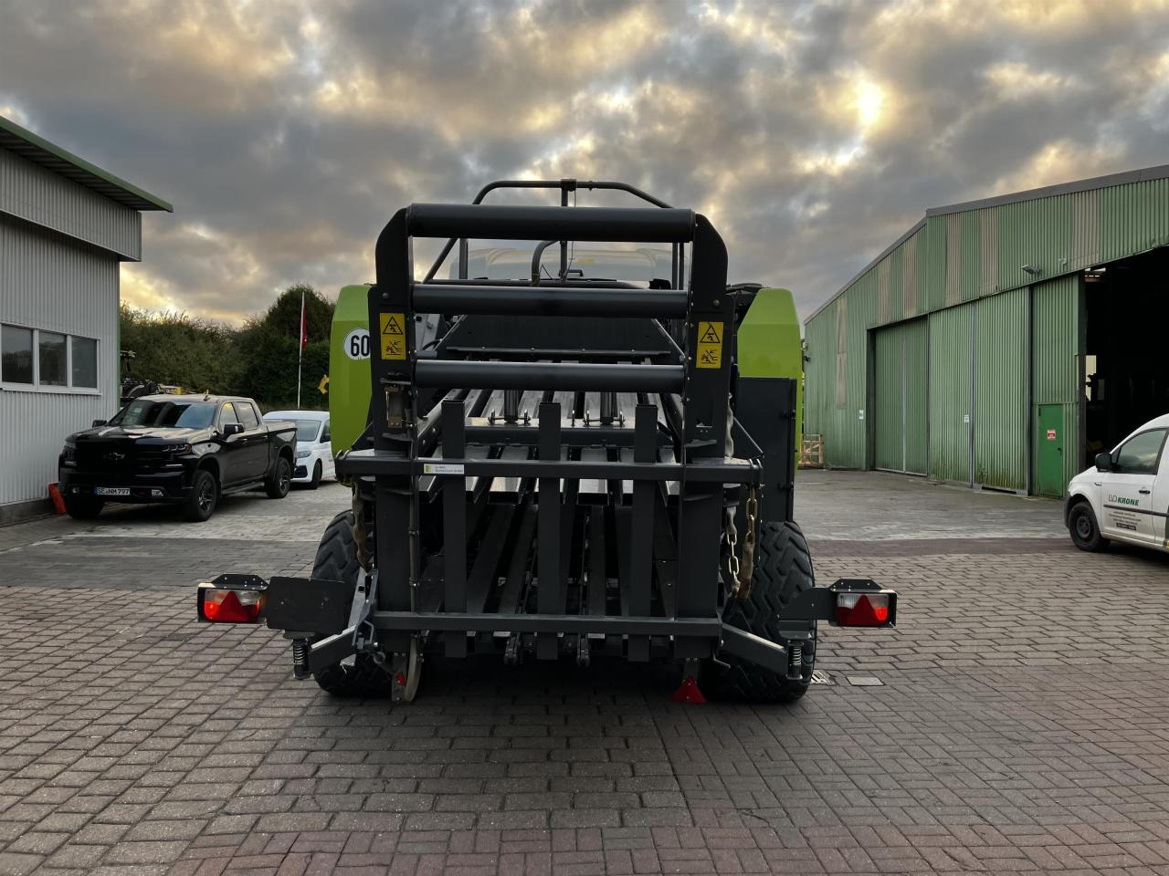 CLAAS 5200 FC - مكبس البالات المستطيله: صور 4 CLAAS 5200 FC - مكبس البالات المستطيله: صور 4