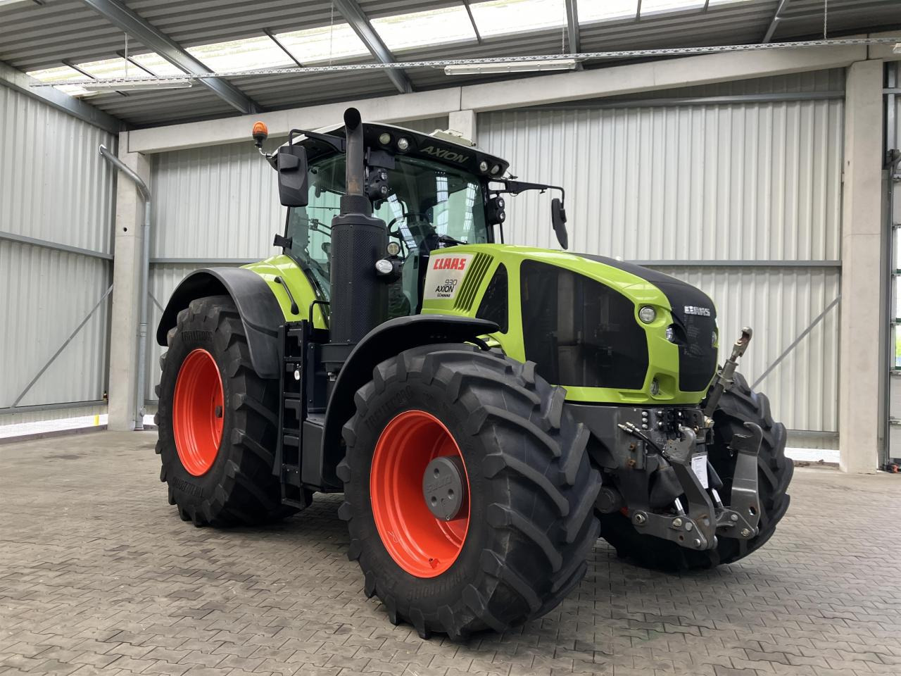 CLAAS Axion 930 - جرار: صور 1 CLAAS Axion 930 - جرار: صور 1