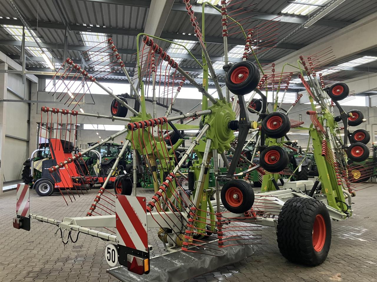 CLAAS Liner 3600 - لمّامَة القش: صور 5 CLAAS Liner 3600 - لمّامَة القش: صور 5