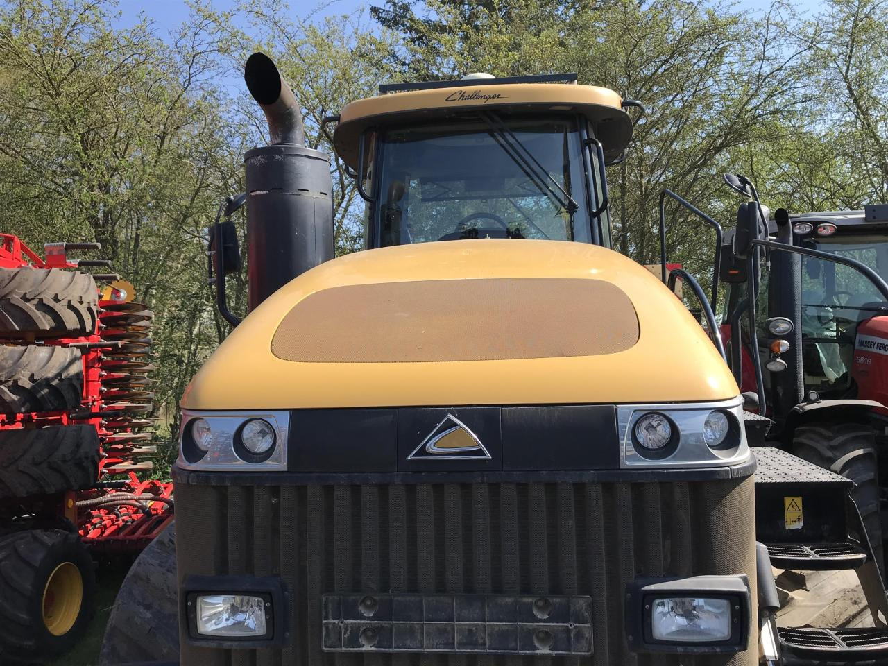 Challenger MT865E - جرار مجنزر: صور 4 Challenger MT865E - جرار مجنزر: صور 4