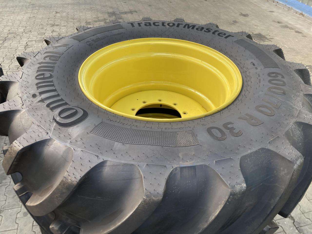 Continental 600/70R30 - الإطارات - الآلات والماكينات الزراعية: صور 3 Continental 600/70R30 - الإطارات - الآلات والماكينات الزراعية: صور 3