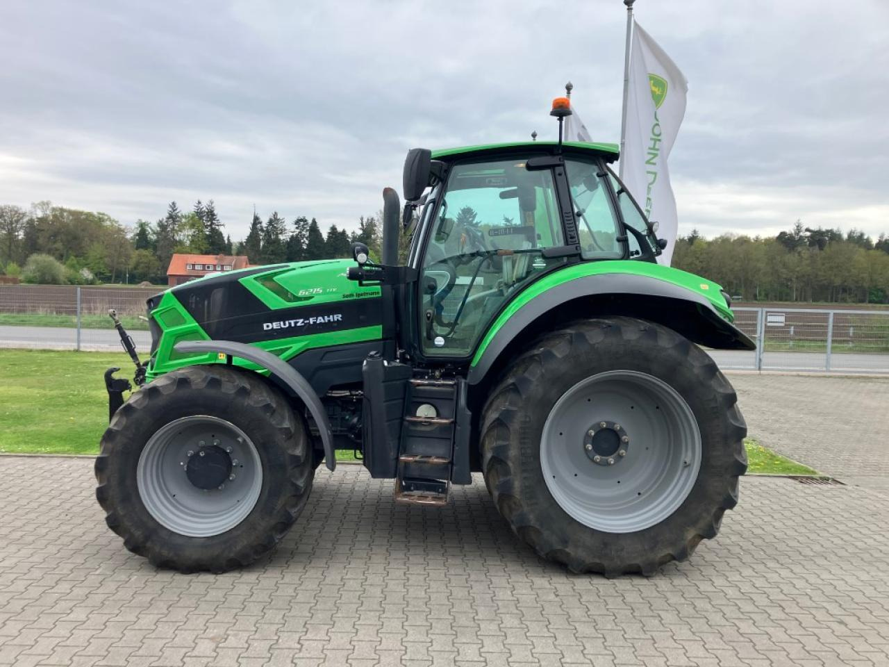 Deutz-Fahr 6215 TTV - جرار: صور 2 Deutz-Fahr 6215 TTV - جرار: صور 2