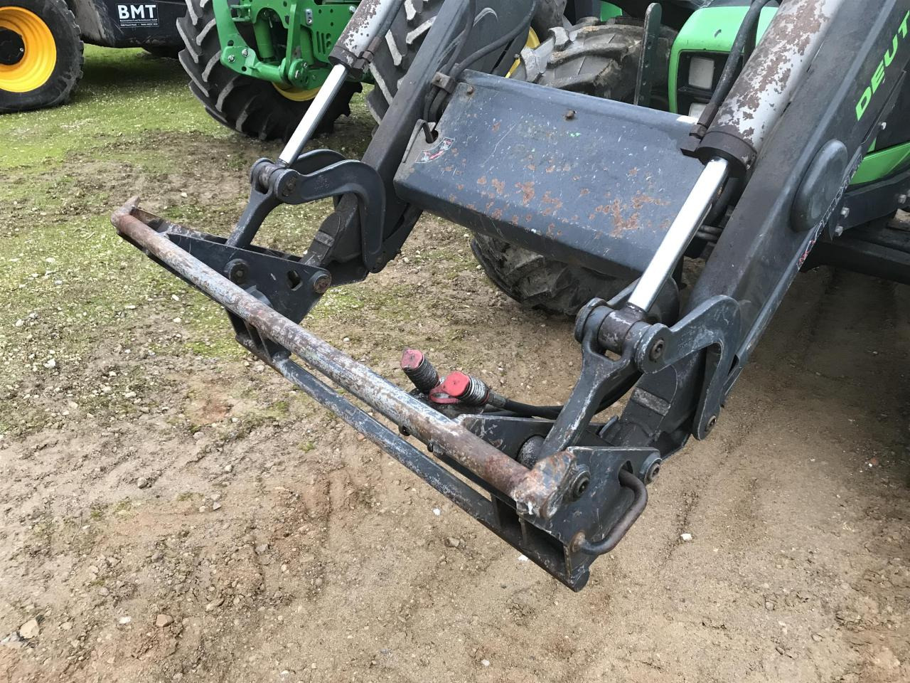 Deutz-Fahr Agrofarm 420 - جرار: صور 4 Deutz-Fahr Agrofarm 420 - جرار: صور 4