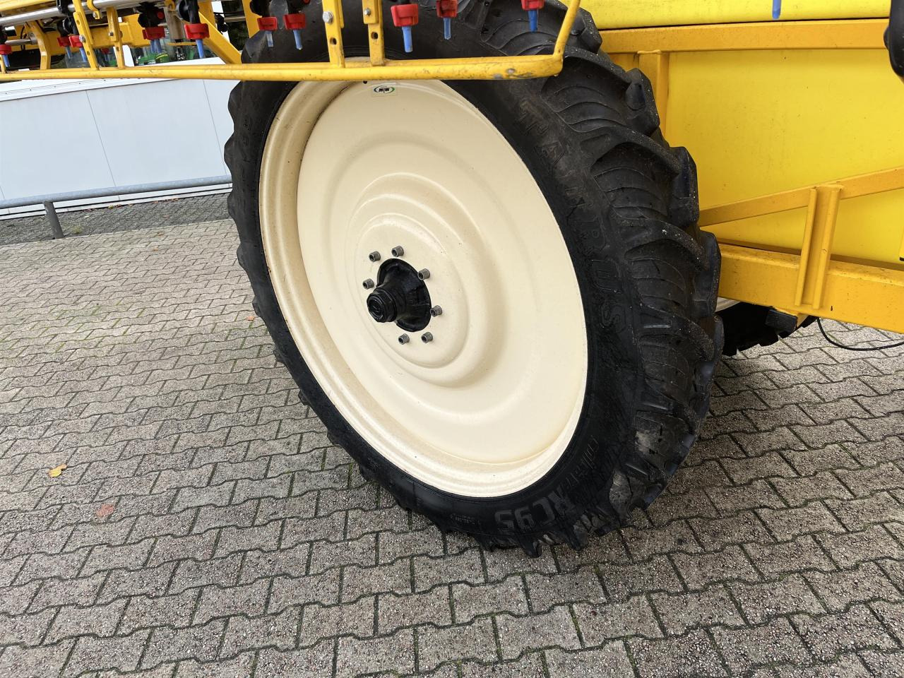 Dubex TYNDOR 2300 ltr. - آلة الرش المقطورة: صور 3 Dubex TYNDOR 2300 ltr. - آلة الرش المقطورة: صور 3