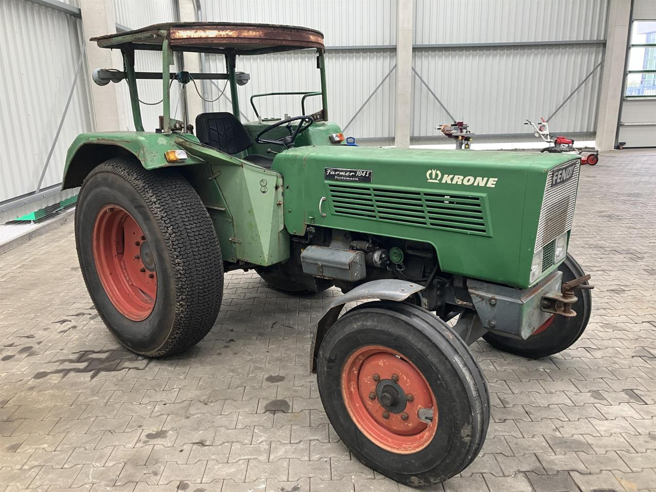 Fendt 104 S Farmer - جرار: صور 2 Fendt 104 S Farmer - جرار: صور 2