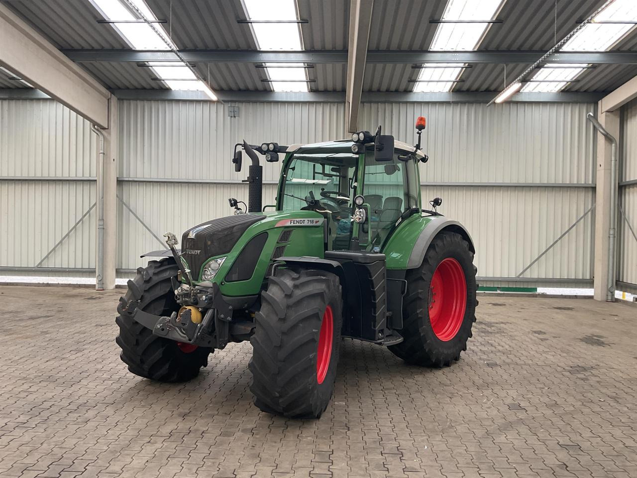 Fendt 718 Vario Profi - جرار: صور 1 Fendt 718 Vario Profi - جرار: صور 1