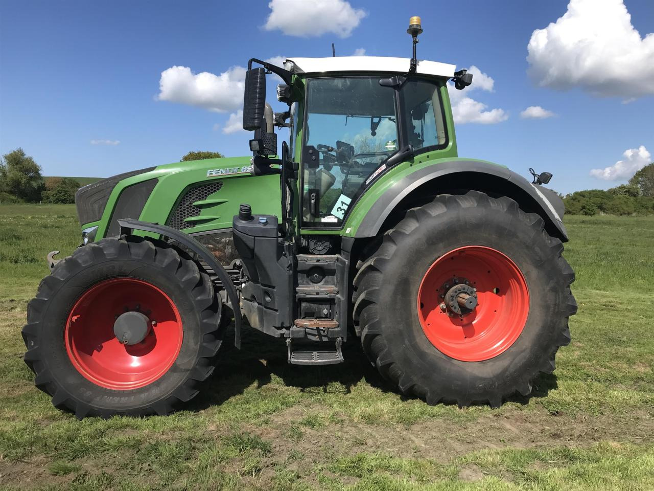 Fendt 828 Vario - جرار: صور 1 Fendt 828 Vario - جرار: صور 1