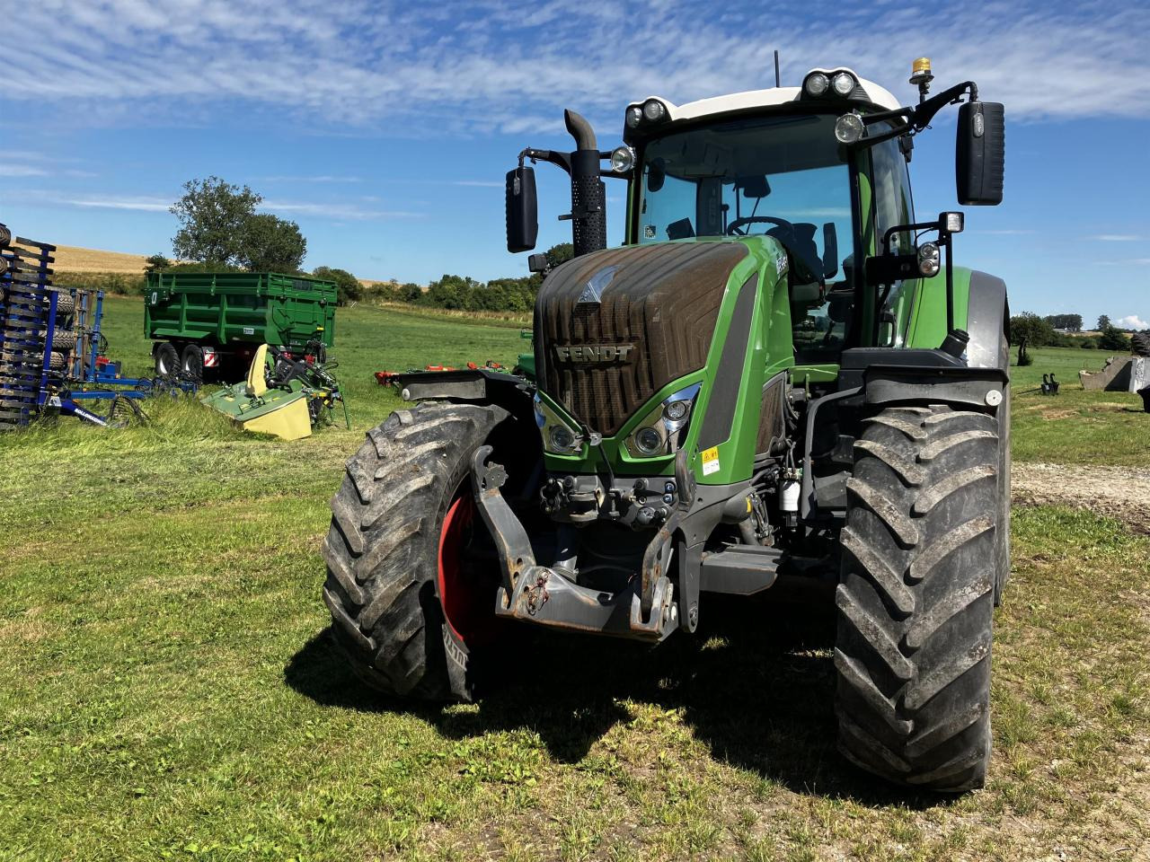 Fendt 828 Vario - جرار: صور 3 Fendt 828 Vario - جرار: صور 3
