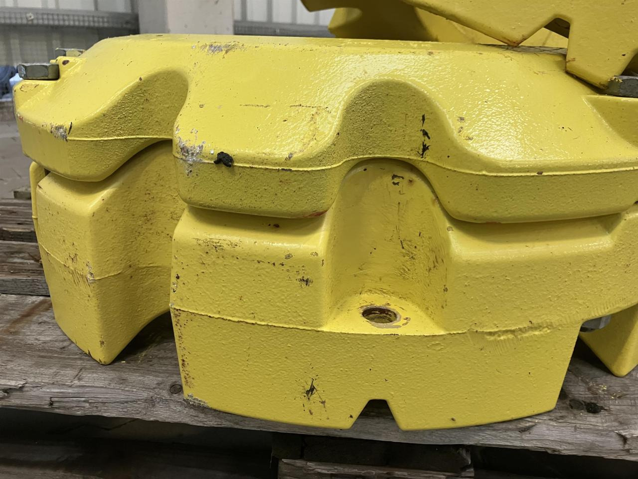 John Deere 2x 205+72 kg - قطع الغيار - الآلات والماكينات الزراعية: صور 2 John Deere 2x 205+72 kg - قطع الغيار - الآلات والماكينات الزراعية: صور 2