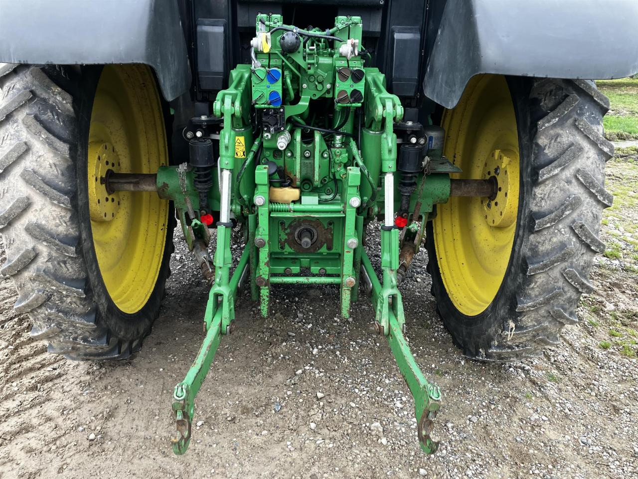 John Deere 6120M - جرار: صور 5 John Deere 6120M - جرار: صور 5