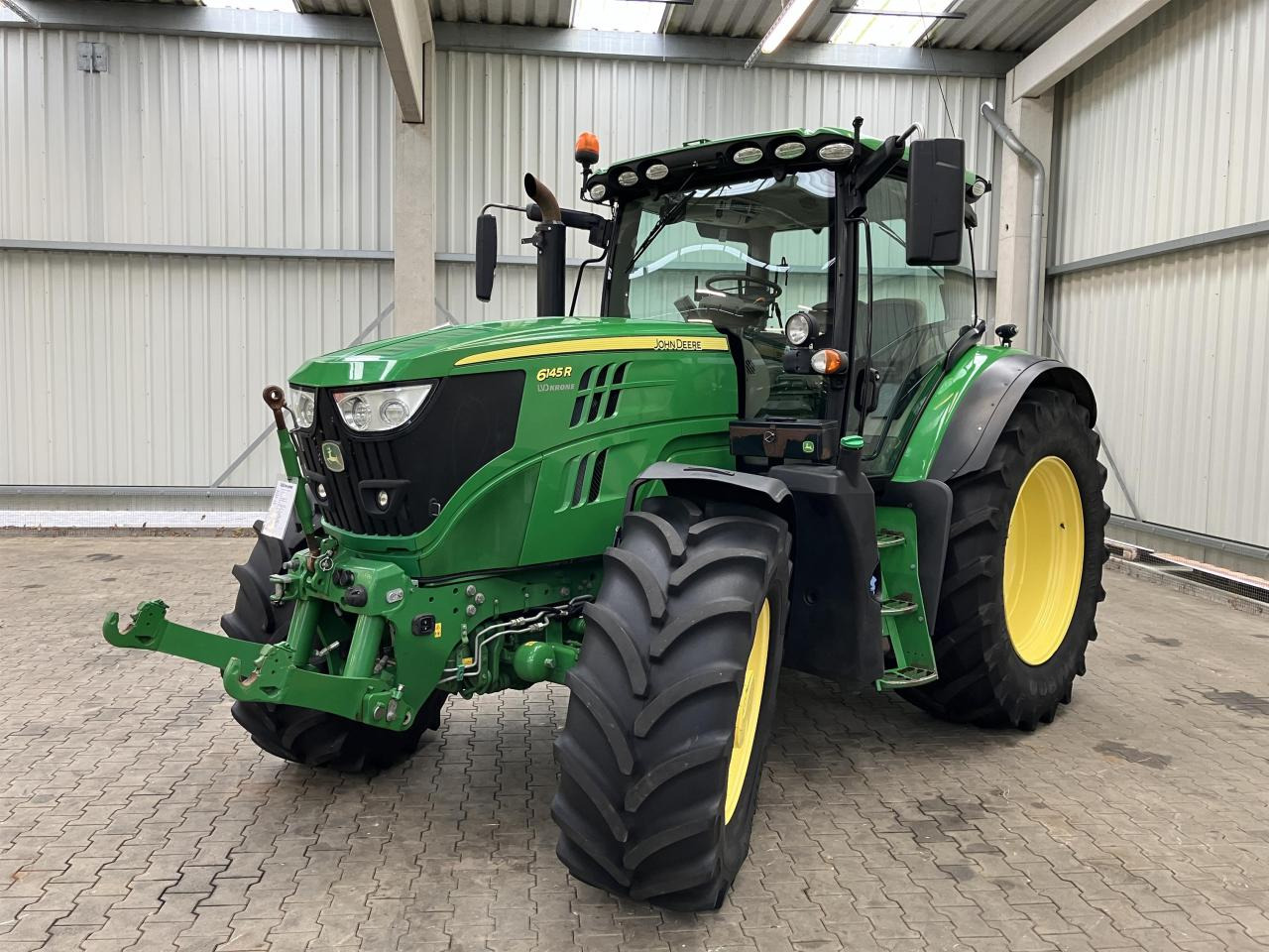 John Deere 6145R - جرار: صور 1 John Deere 6145R - جرار: صور 1